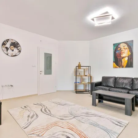 Cozy 2bd In Пловдив
