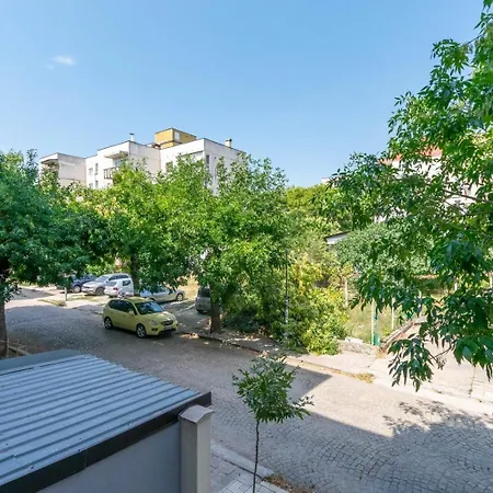 Cozy 2bd In Апартамент